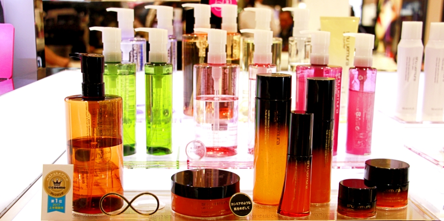 東京東武百貨店池袋店的植村秀shu uemura