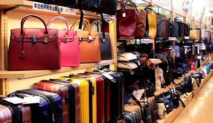 東京銀座買包推薦人氣行李箱、包包專賣店「Ginza Karen」店內包包商品
