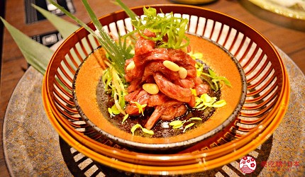 東京高級和牛涮涮鍋推薦:新宿歌舞伎町「牛龍」的黑毛和牛肉膾(黒毛和牛 赤身の炙りユッケ)