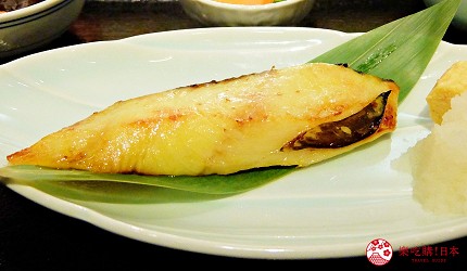 築地市場美食推薦「味の浜藤」的銀鱈魚西京燒御膳(銀だら西京焼御膳)
