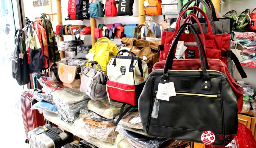 東京銀座人氣行李箱、包包專賣店「Ginza Karen」的店內包包商品種類多元