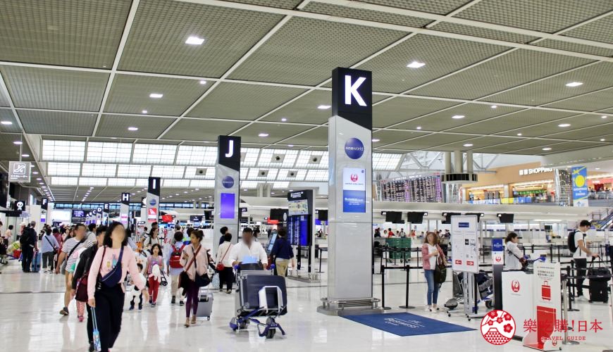 日本東京成田機場離境大堂及部分商舖
