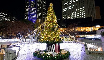 2019年去东京睇灯饰热点西新宿illumination museum 2019Love的圣诞树
